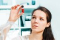 Un dispozitiv microfluidic ar putea îmbunătăţi detecţia cancerului