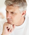 Bărbații tind să ignore primele simptome ale cancerului testicular